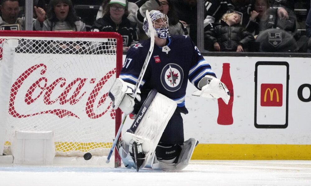 Report: Devils Have Entered the Hellebuyck Sweepstakes